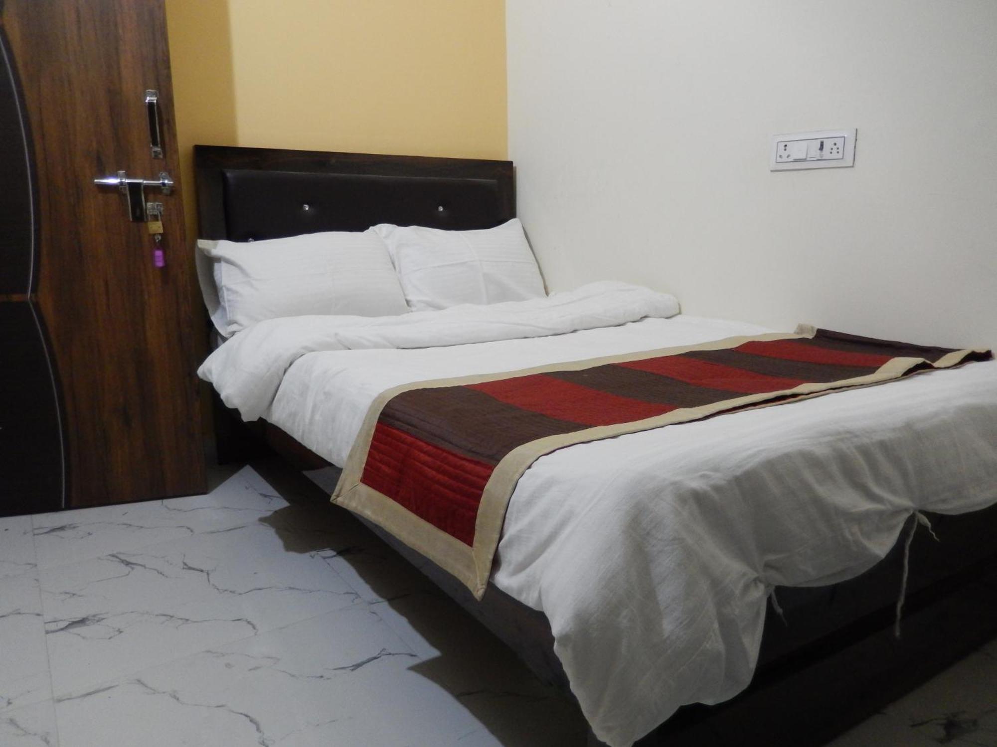 Ranthambhore Tiger Hut Савай Мадхопур Екстериор снимка